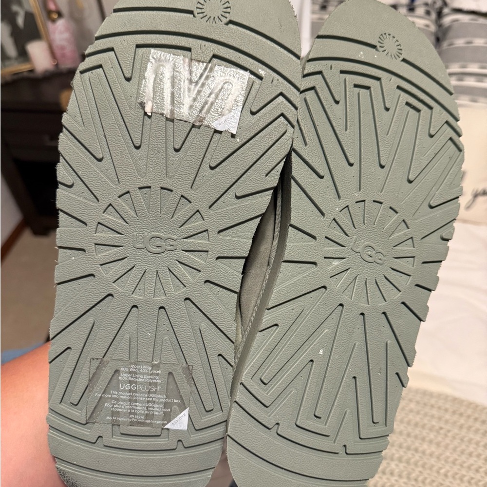 Ugg Light Gray Slippers Tazzle - image 2